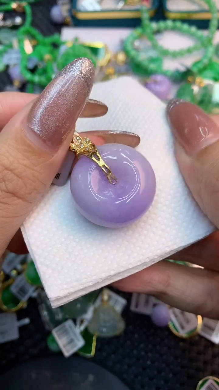 颈饰未镶嵌翡翠1