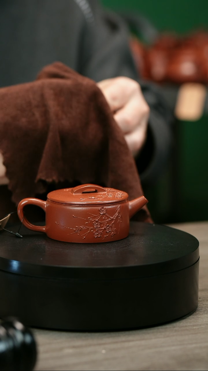 茶壶紫砂浩H2255陈春芬梅花小汉瓦