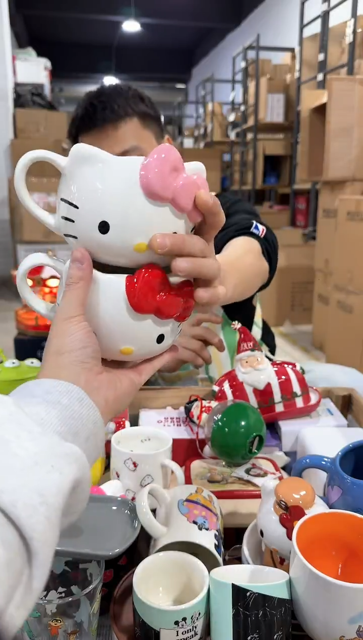 瓷片大号红色加粉色kt头杯2件套