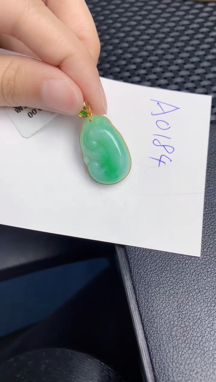 【闪购商品】翡翠颈饰18K金镶嵌000000000