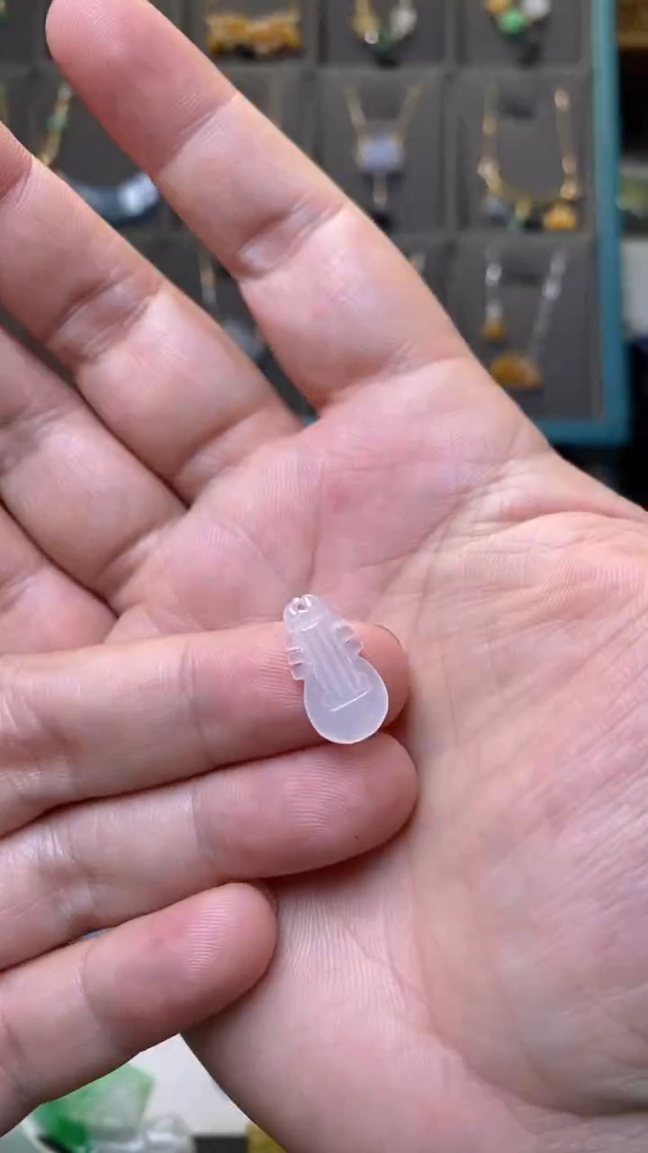 颈饰未镶嵌翡翠净货36995