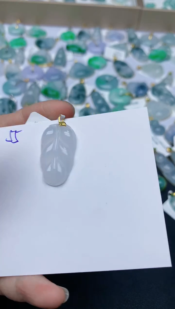 【闪购商品】翡翠颈饰18K金镶嵌天然翡翠A货    