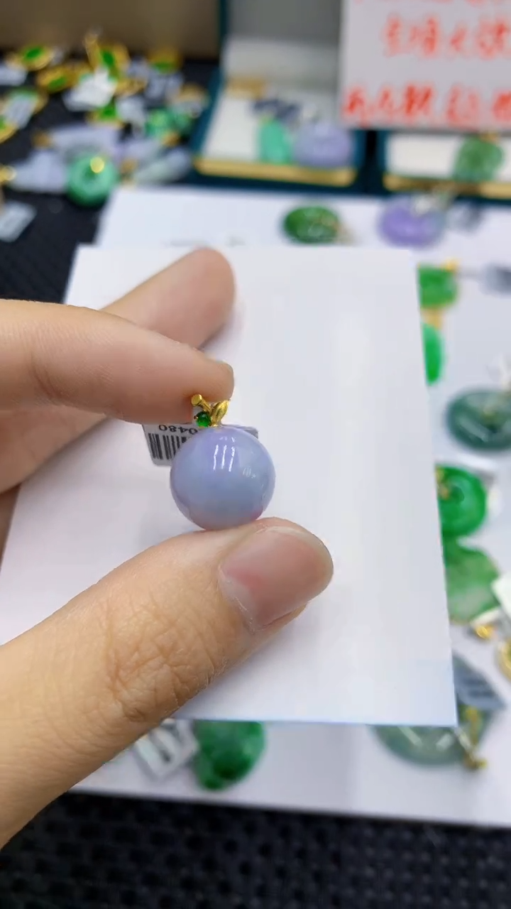 翡翠18K金镶嵌颈饰             1