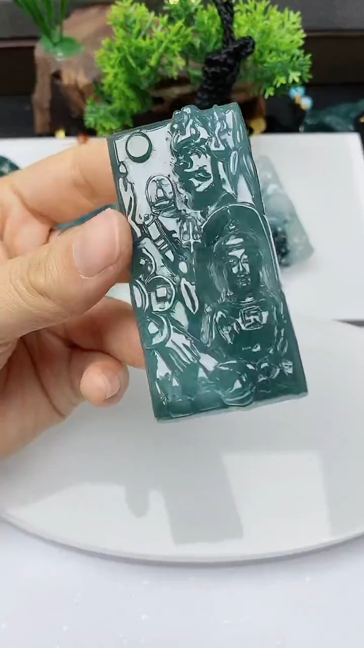 【闪购商品】翡翠颈饰未镶嵌