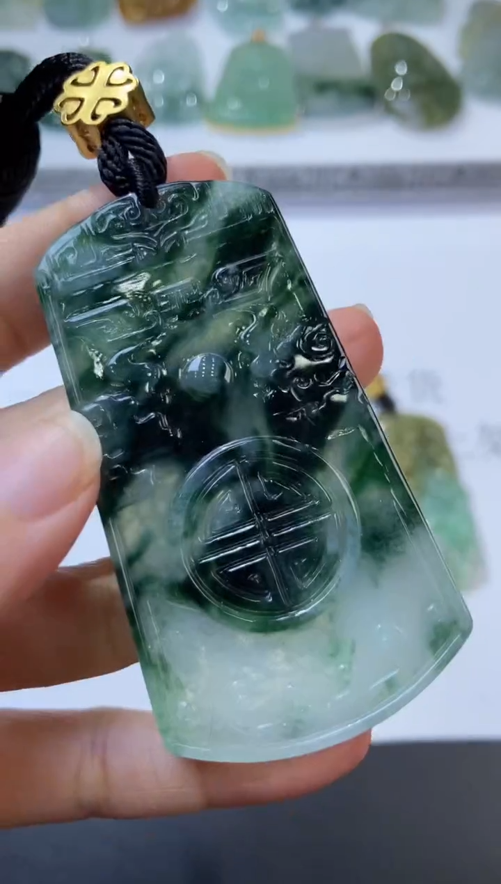 未镶嵌挂件翡翠356571   多人