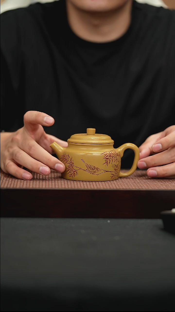 茶壶紫砂黄金段刻绘德钟
