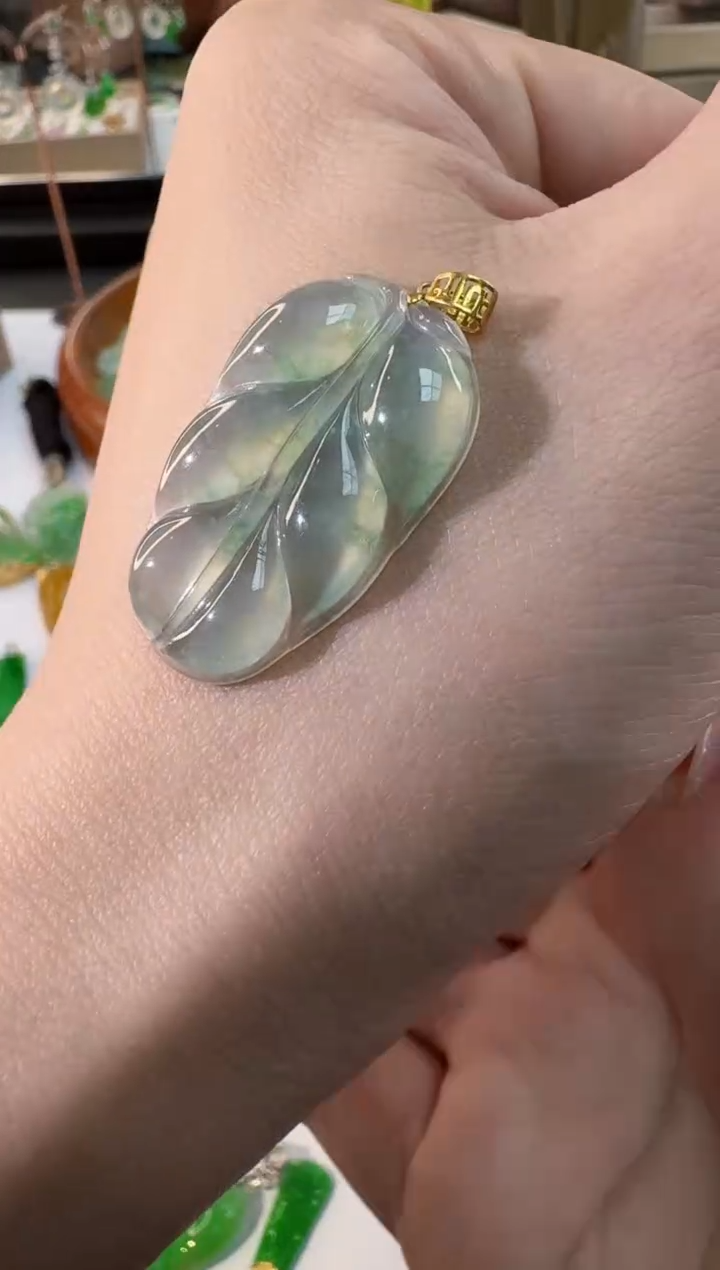 【闪购商品】翡翠颈饰18K金镶嵌缅甸翡翠A货挂件