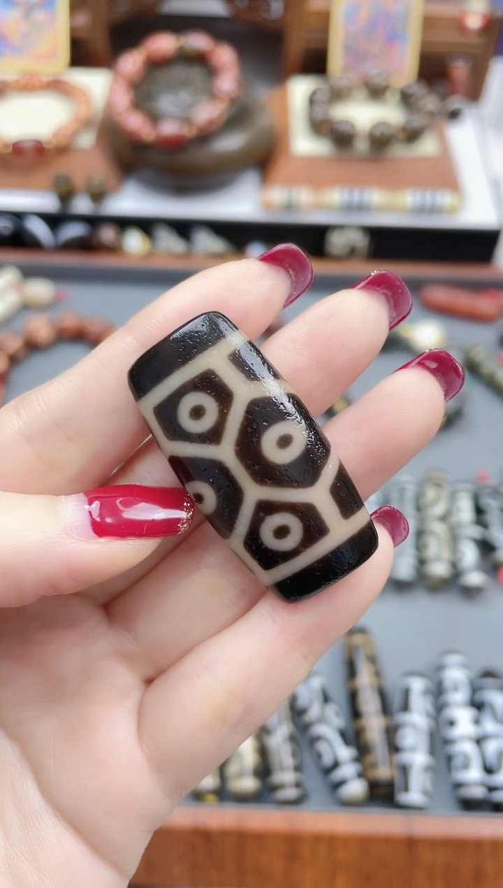 【闪购商品】玛瑙/玉髓珠珠未镶嵌黑金富甲手牌