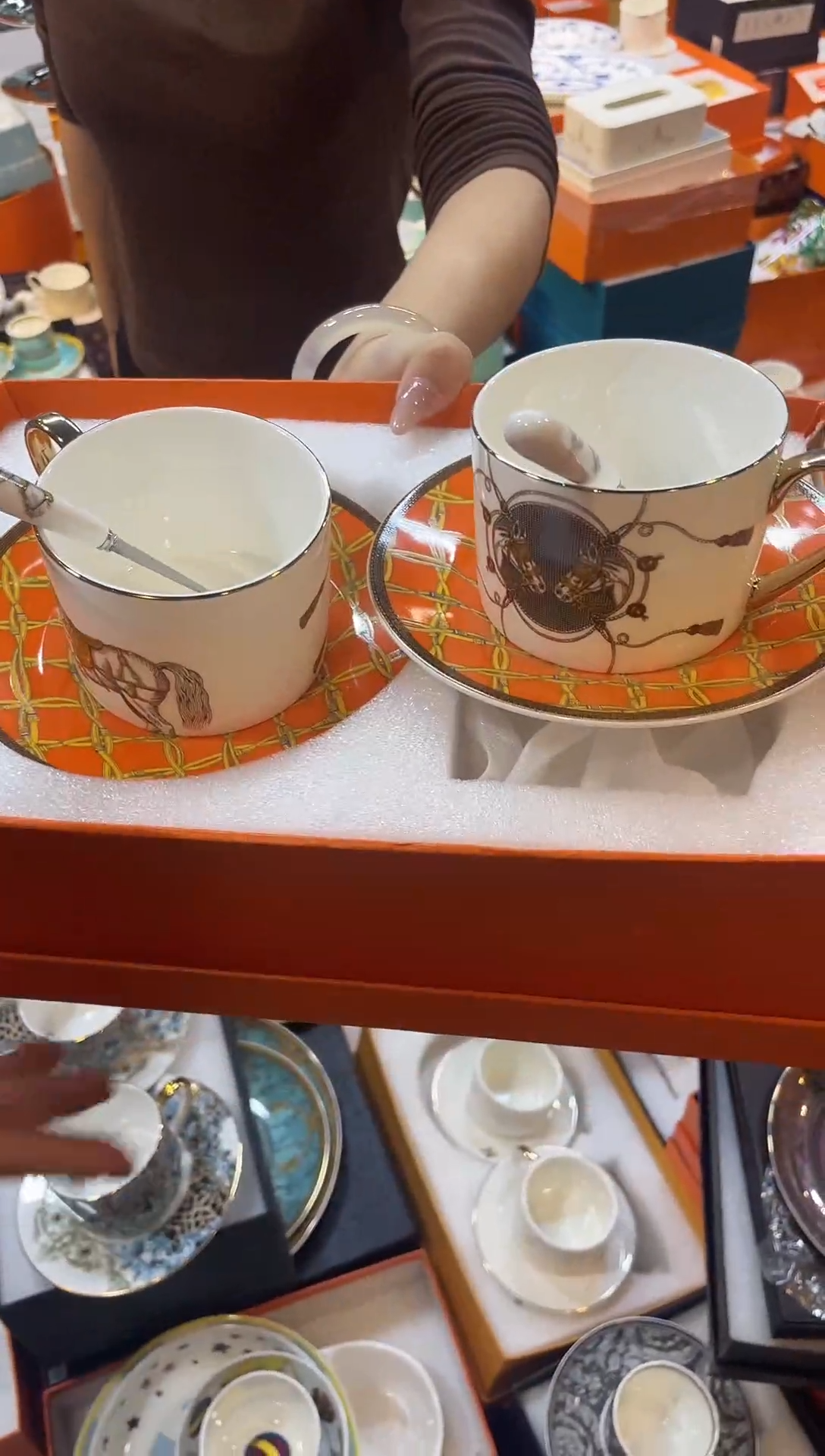 杯鸿辉家品牌瓷器，京东包邮！