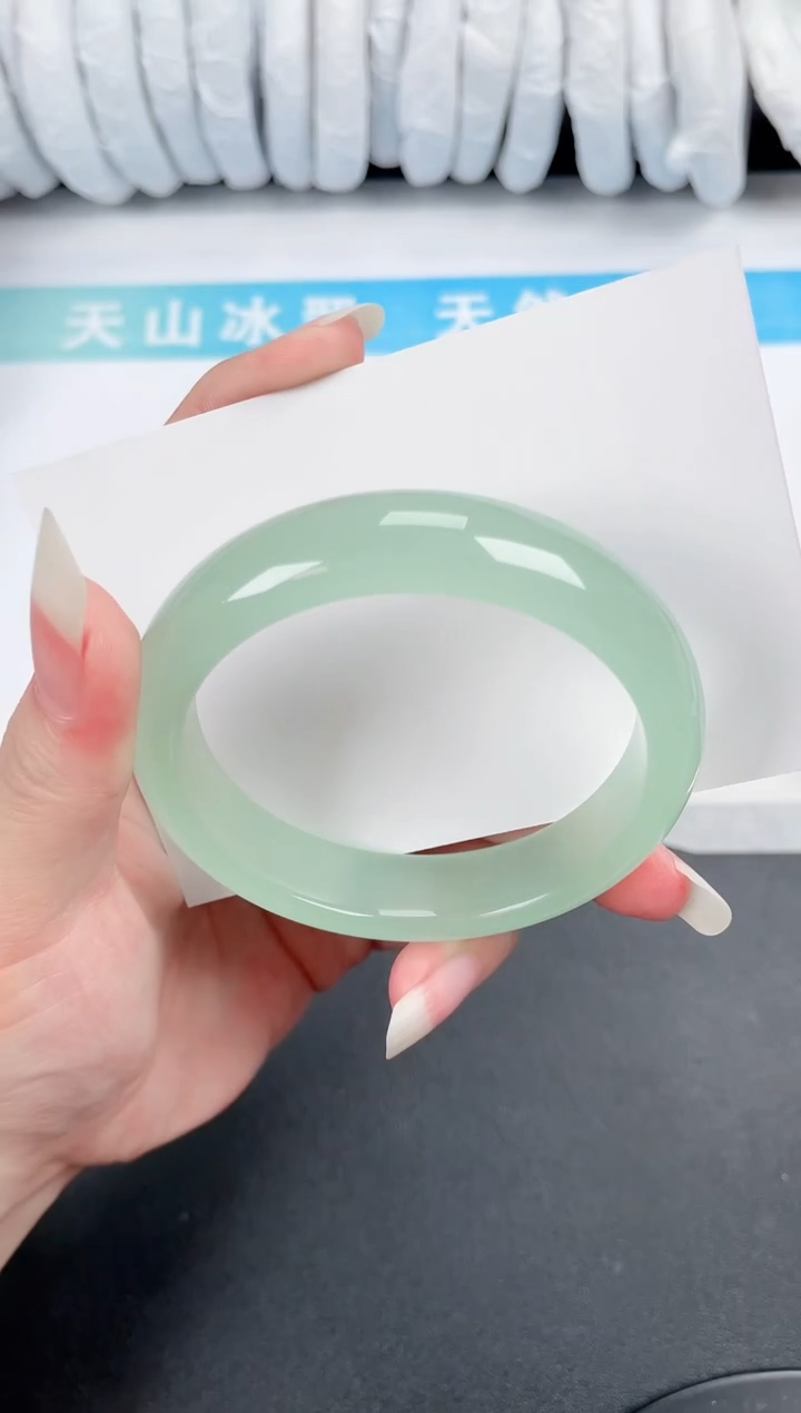 石英质玉手镯未镶嵌150-57.6