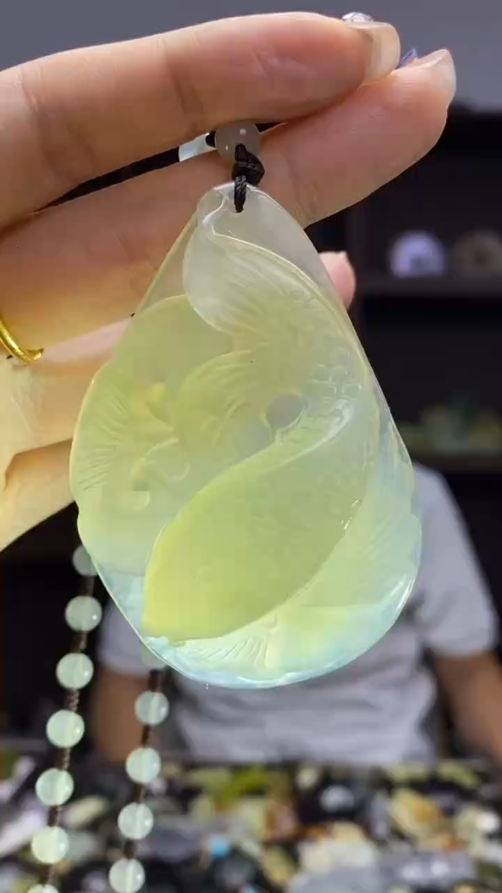 未镶嵌岫玉挂件  