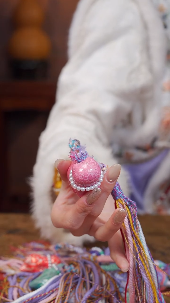 745漆猫挂件------58