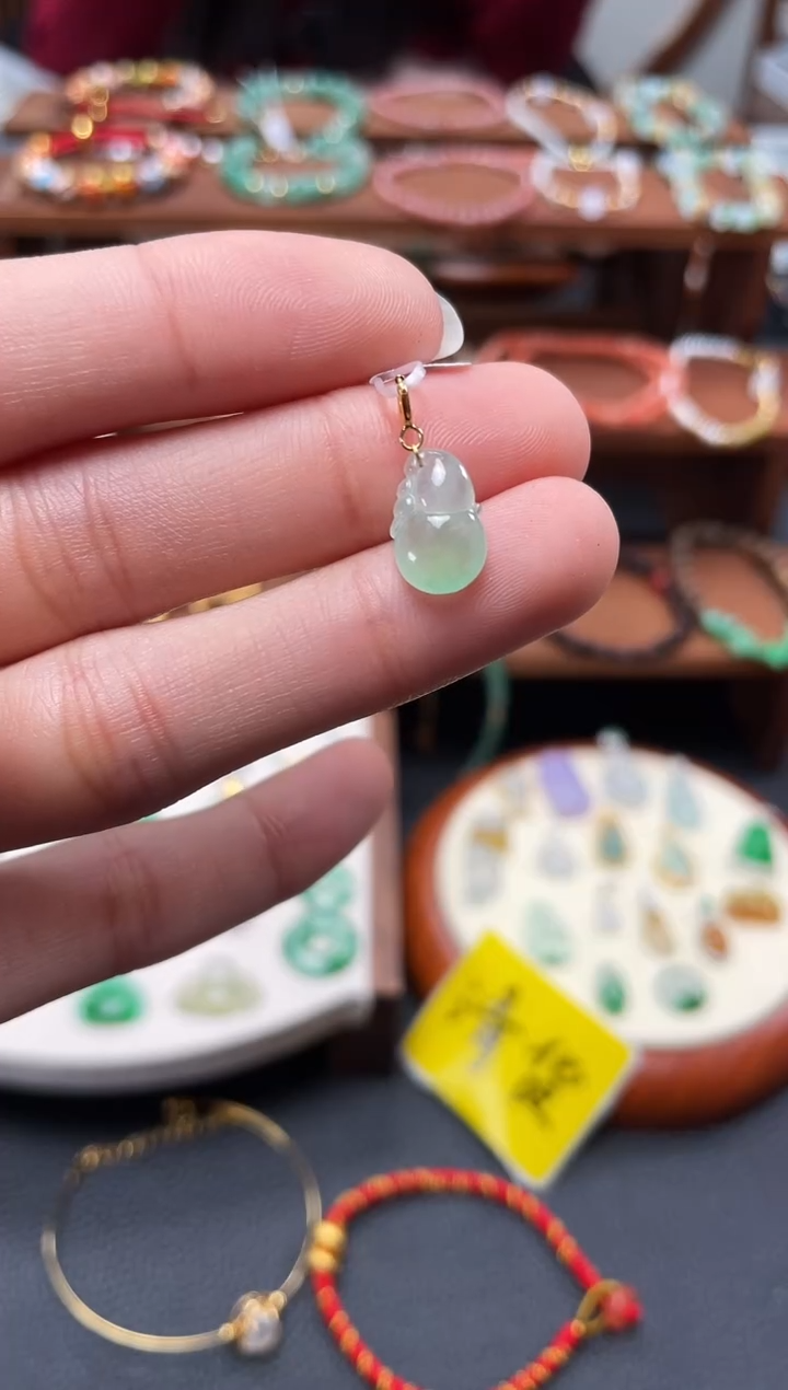 【闪购商品】翡翠吊坠(不含链)18K金镶嵌一个  JK432