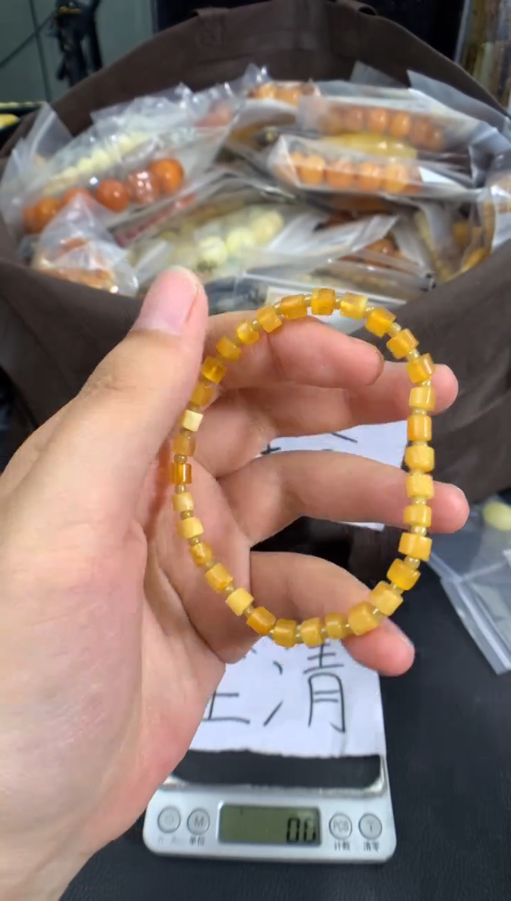 蜜蜡未镶嵌珠宝奇石1
