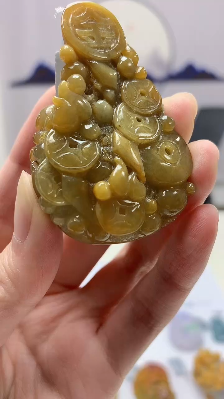 【闪购商品】定制翡翠未镶嵌4688zm-毛货挂件165