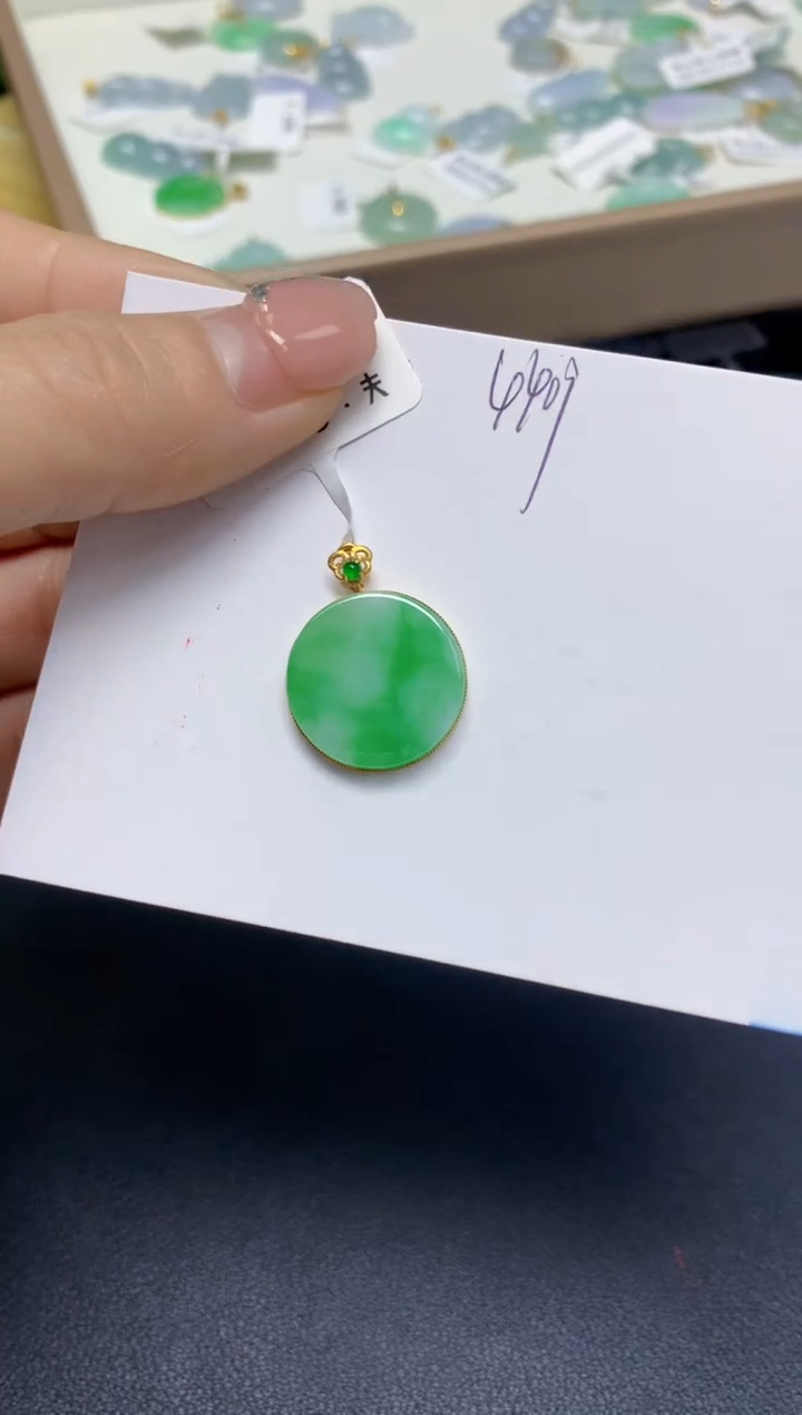 【闪购商品】翡翠挂件18K金镶嵌 天然翡翠A货