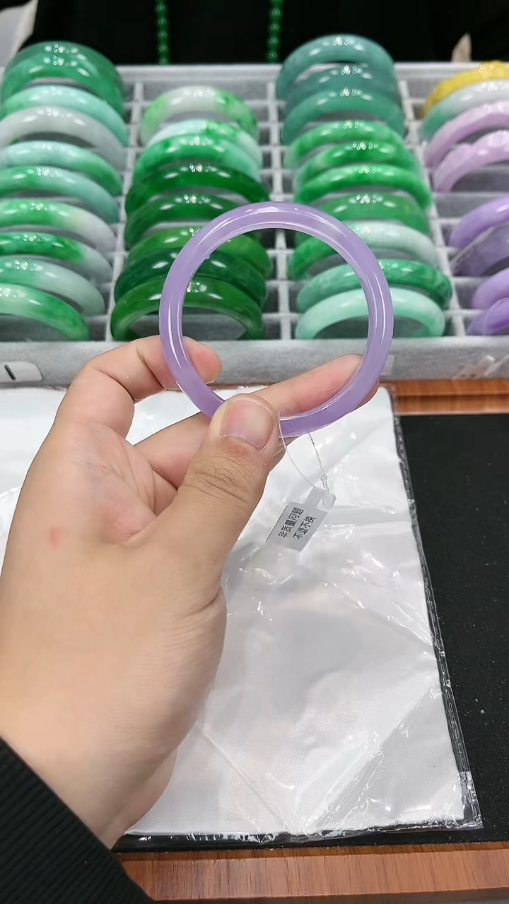【闪购商品】砖雕s81 紫罗兰手镯 圈口57.5