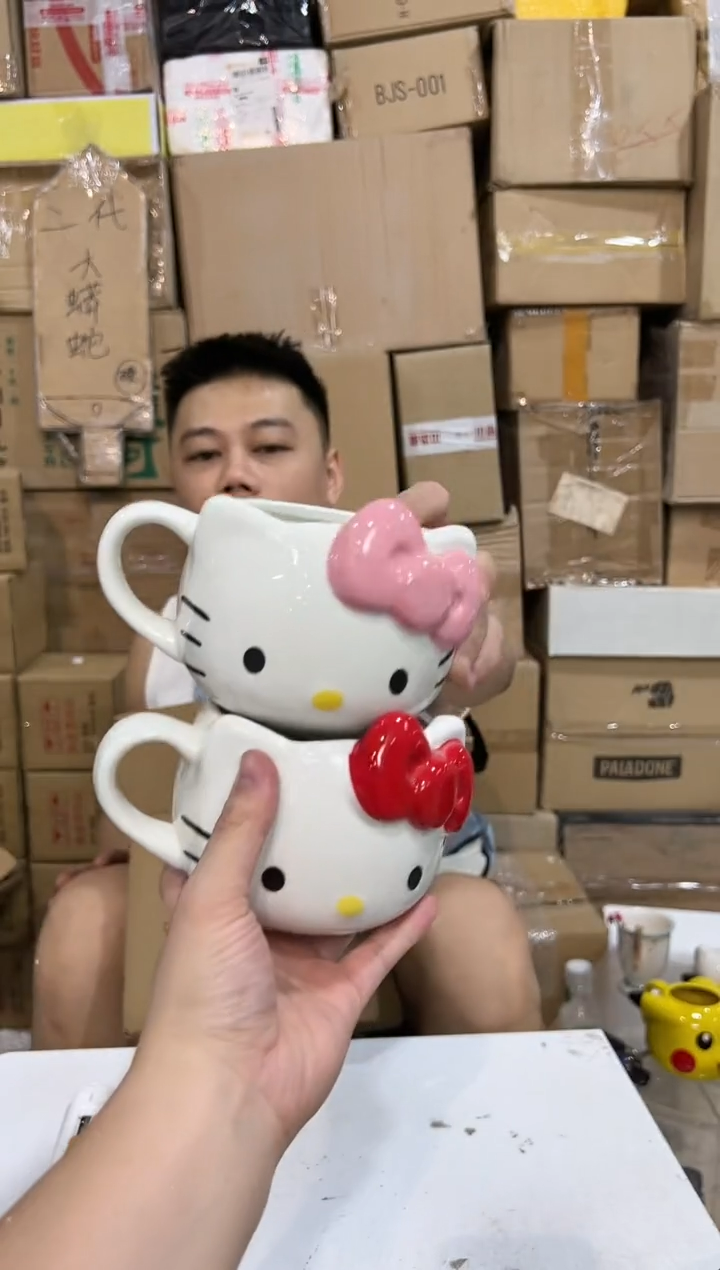 瓷片大号红色加粉色kt头杯2件套