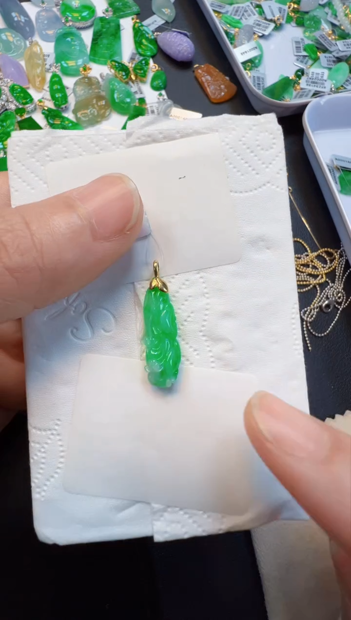【闪购商品】翡翠吊坠(不含链)18K金镶嵌368