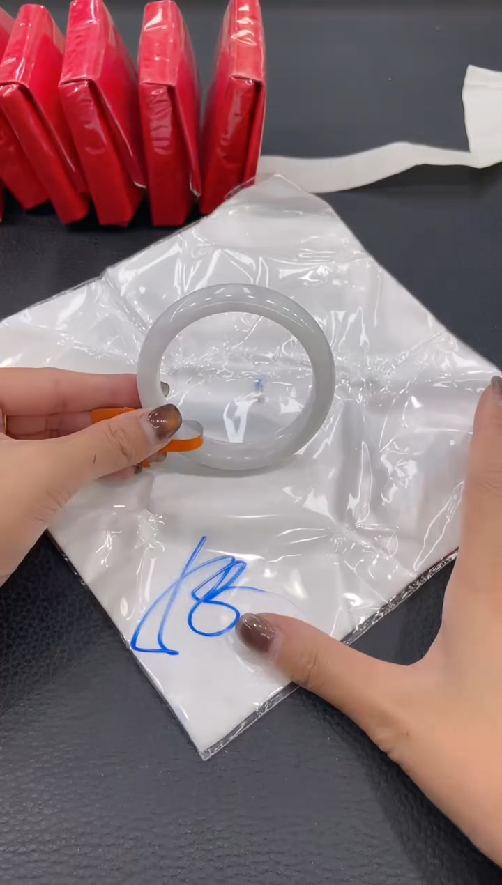 【闪购商品】翡翠手镯未镶嵌手镯