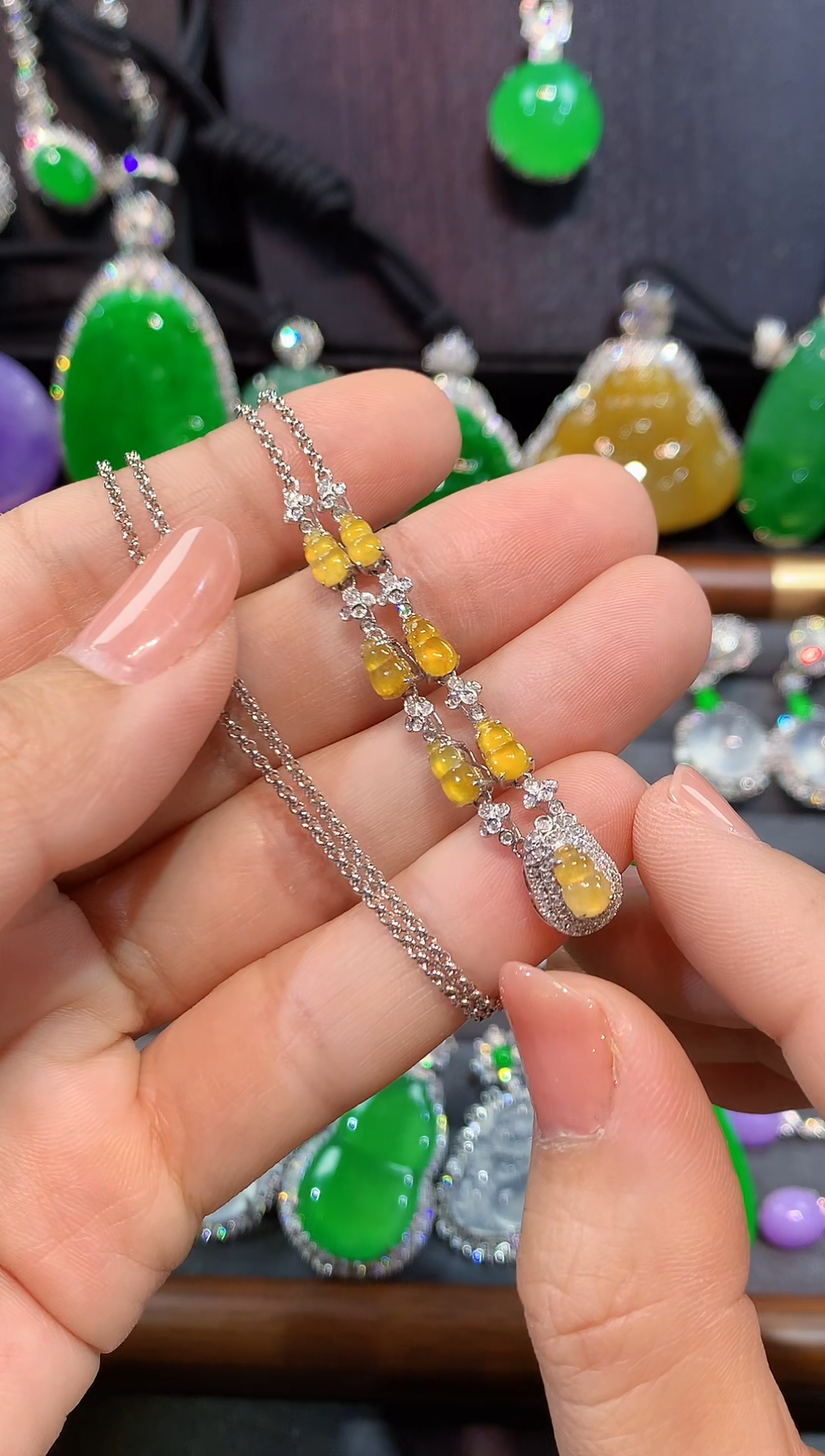 项链18K金镶嵌翡翠套链