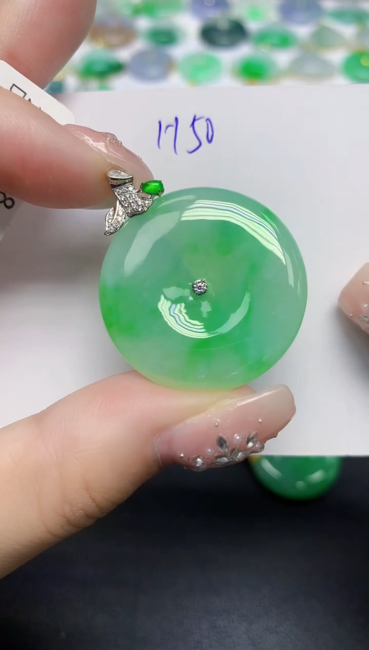 颈饰18K金镶嵌翡翠天然缅甸翡翠A货翡翠百元以上9元证书费自理