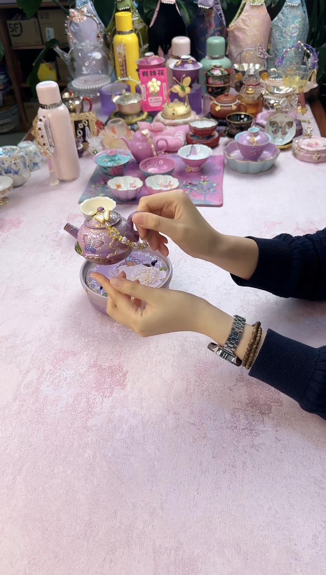 109 山几由紫砂壶带链