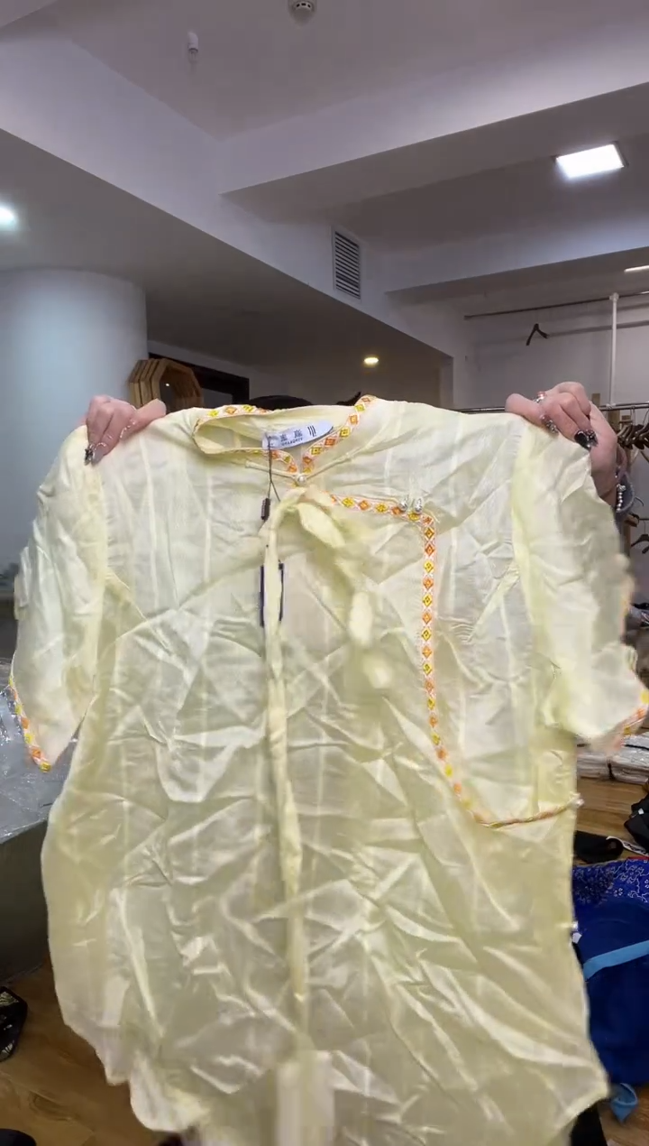 XL码    150-180斤  半袖