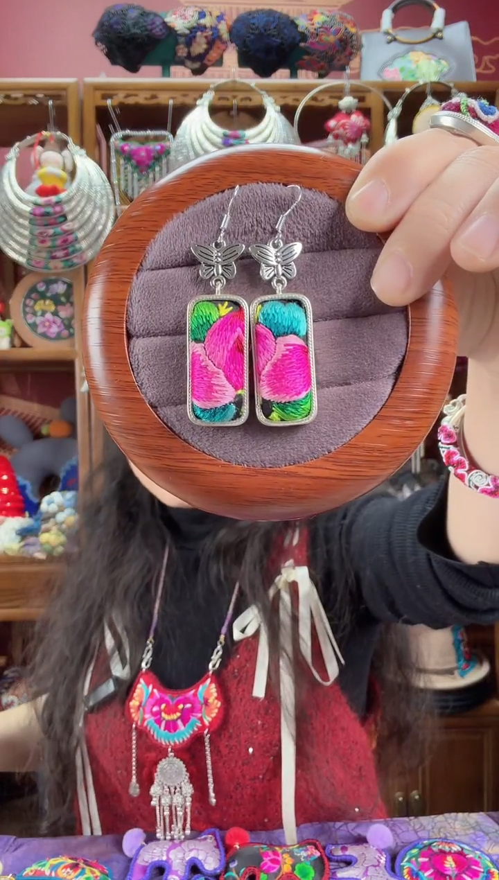 刺绣耳环114甜甜家