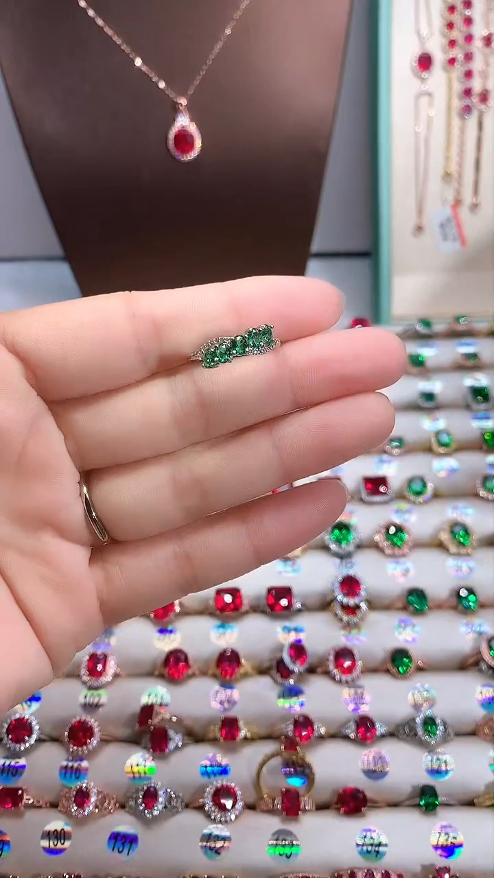 【闪购商品】透辉石吊坠银S925镶嵌银色