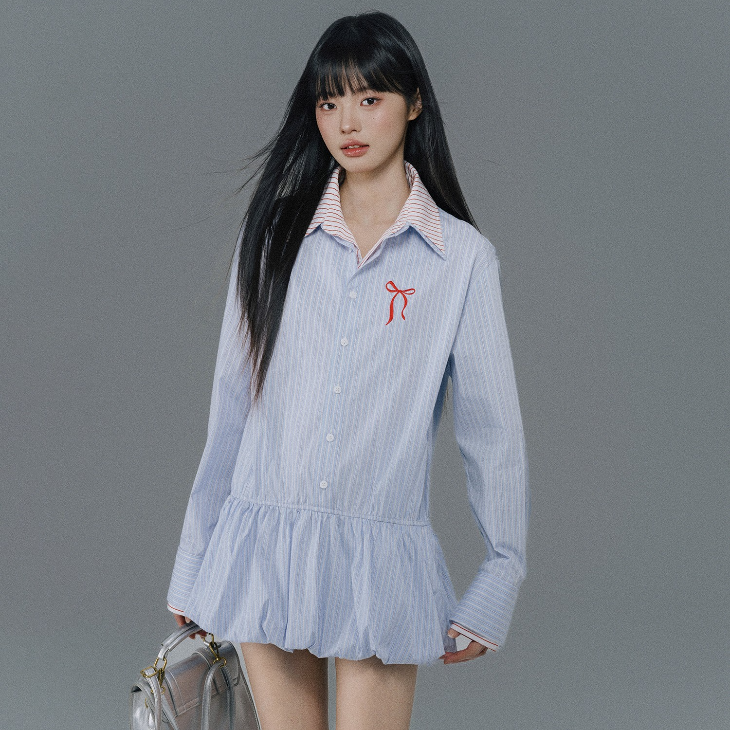 QDQD蓝色条纹假两件衬衫连衣裙蝴蝶结刺绣设计花苞裙