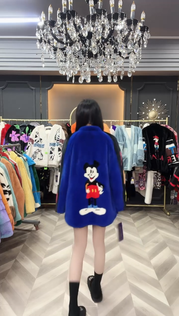 新款时尚貂皮大衣