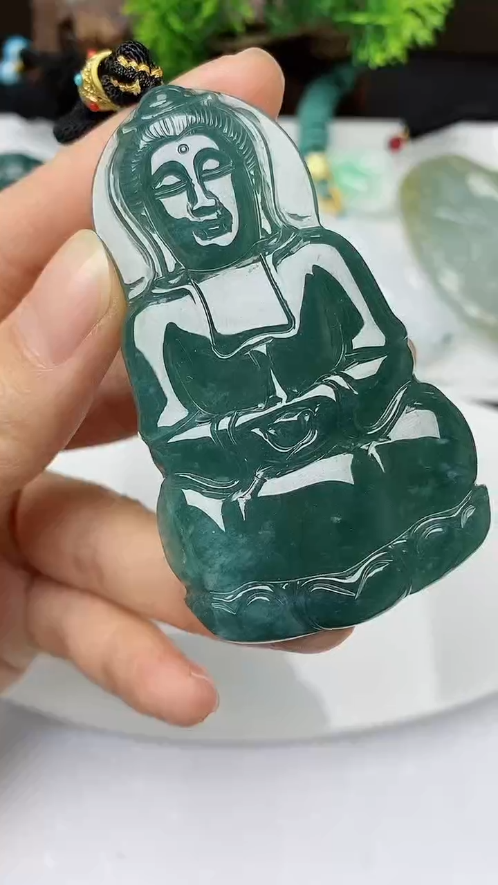 【闪购商品】翡翠颈饰未镶嵌        