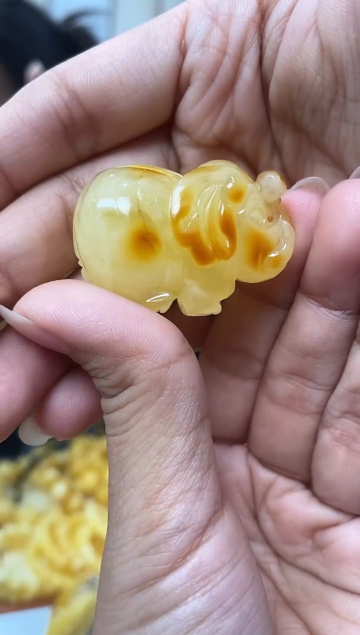 【闪购商品】琥珀裸石未镶嵌天然琥珀蜜蜡大象