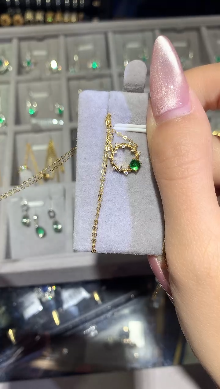 【闪购商品】祖母绿项链18K金镶嵌a103项链