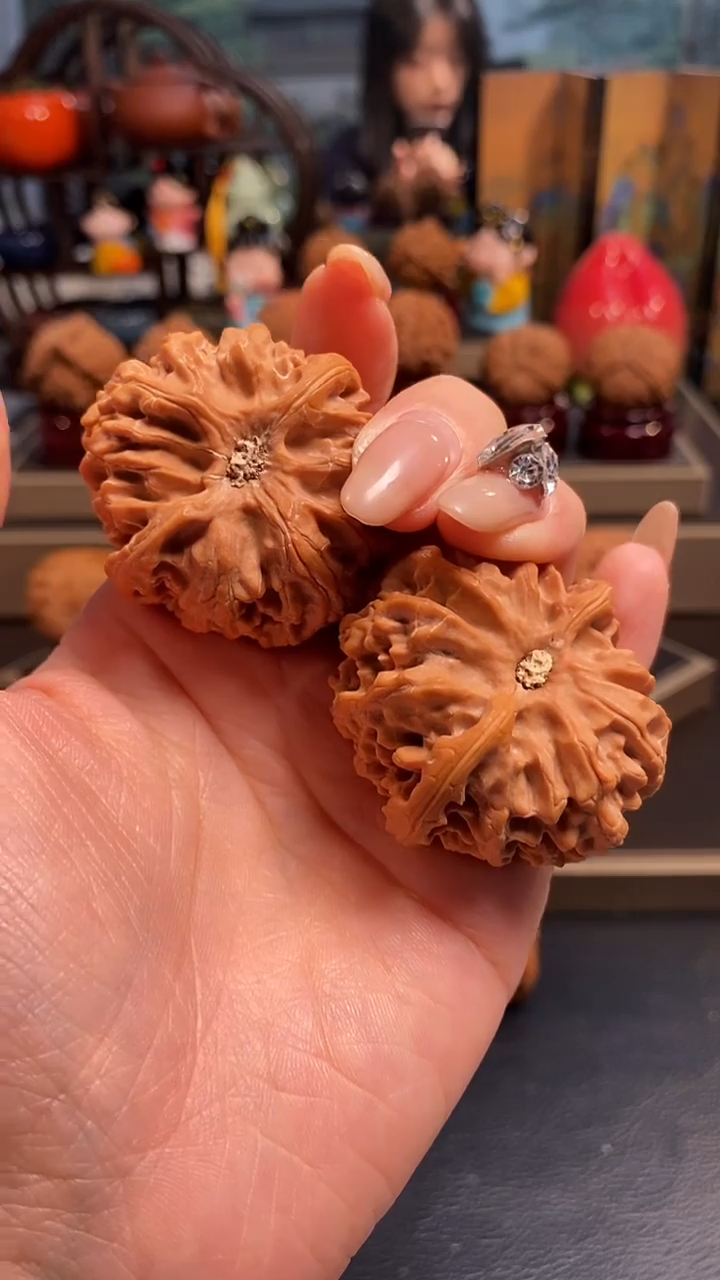 【闪购商品】文玩核桃把件A338苹果园42