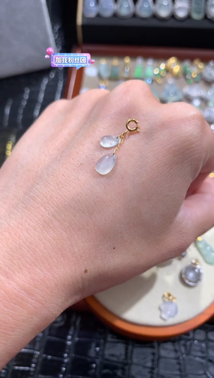 颈饰18K金镶嵌翡翠翡翠