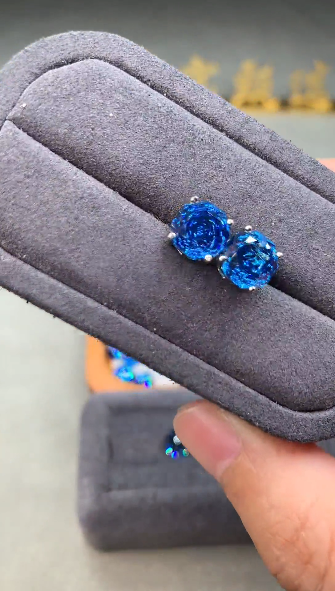 银S925镶嵌托帕石耳饰2222