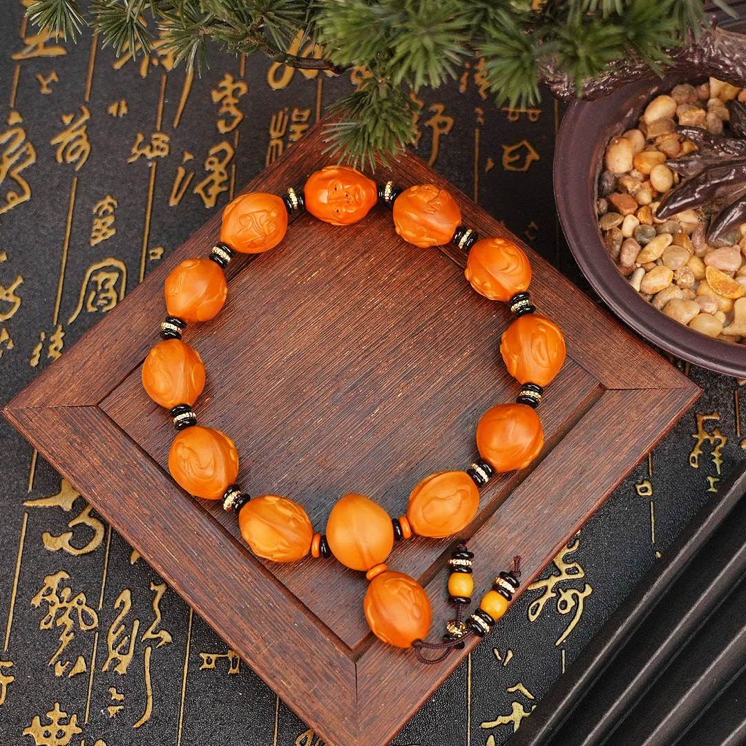 福韵阁 天然橄榄核 精雕 手持 三面无相佛 十八罗汉款 MC0046