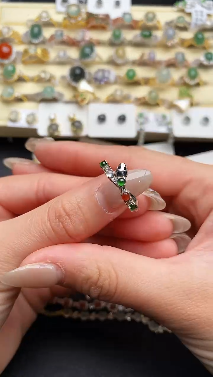 【闪购商品】翡翠戒指银S925镶嵌9999999+8