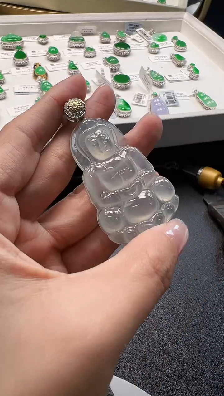 颈饰18K金镶嵌翡翠KLF1122-033