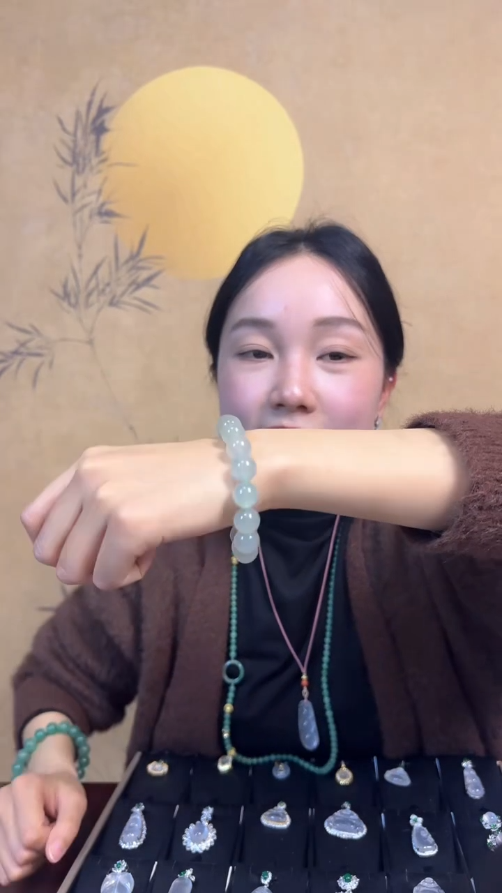 【闪购商品】石英质玉手链未镶嵌非洲翠手链