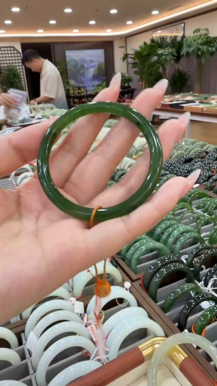 颈饰未镶嵌和田玉手镯54