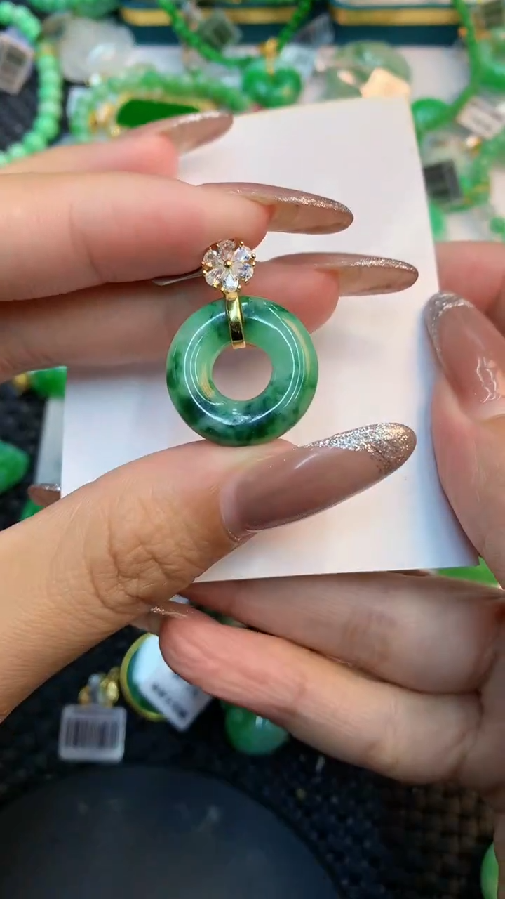 颈饰未镶嵌翡翠1