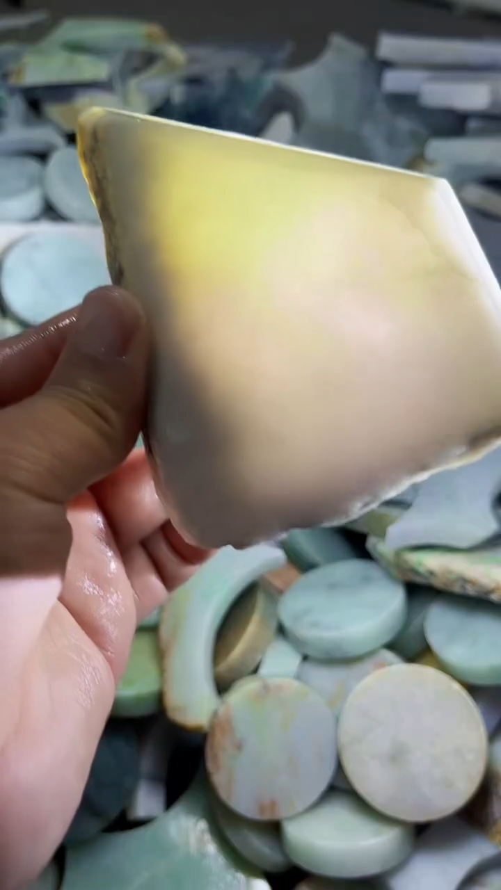 【闪购商品】翡翠挂件未镶嵌A货康壹269