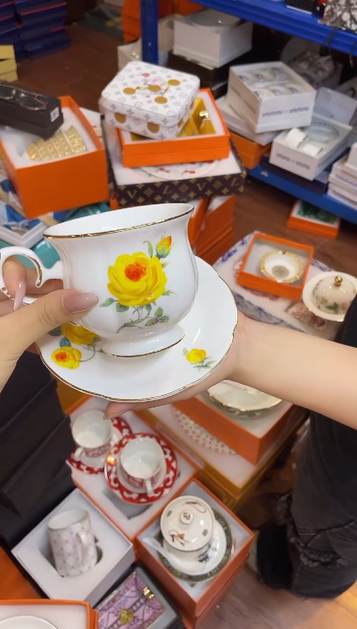 杯鸿辉家品牌瓷器，京东包邮！