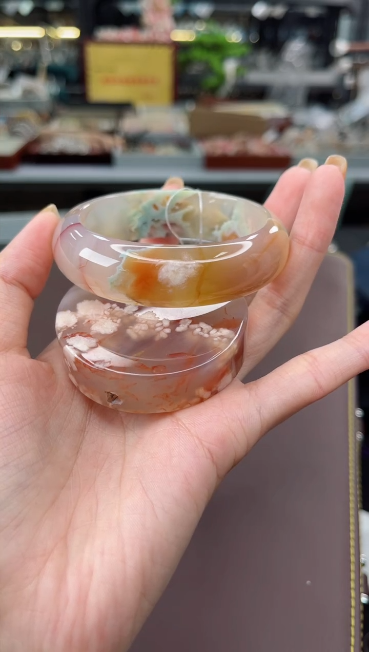 【闪购商品】石英质玉手镯未镶嵌57圈口（赠品镯心）S936417