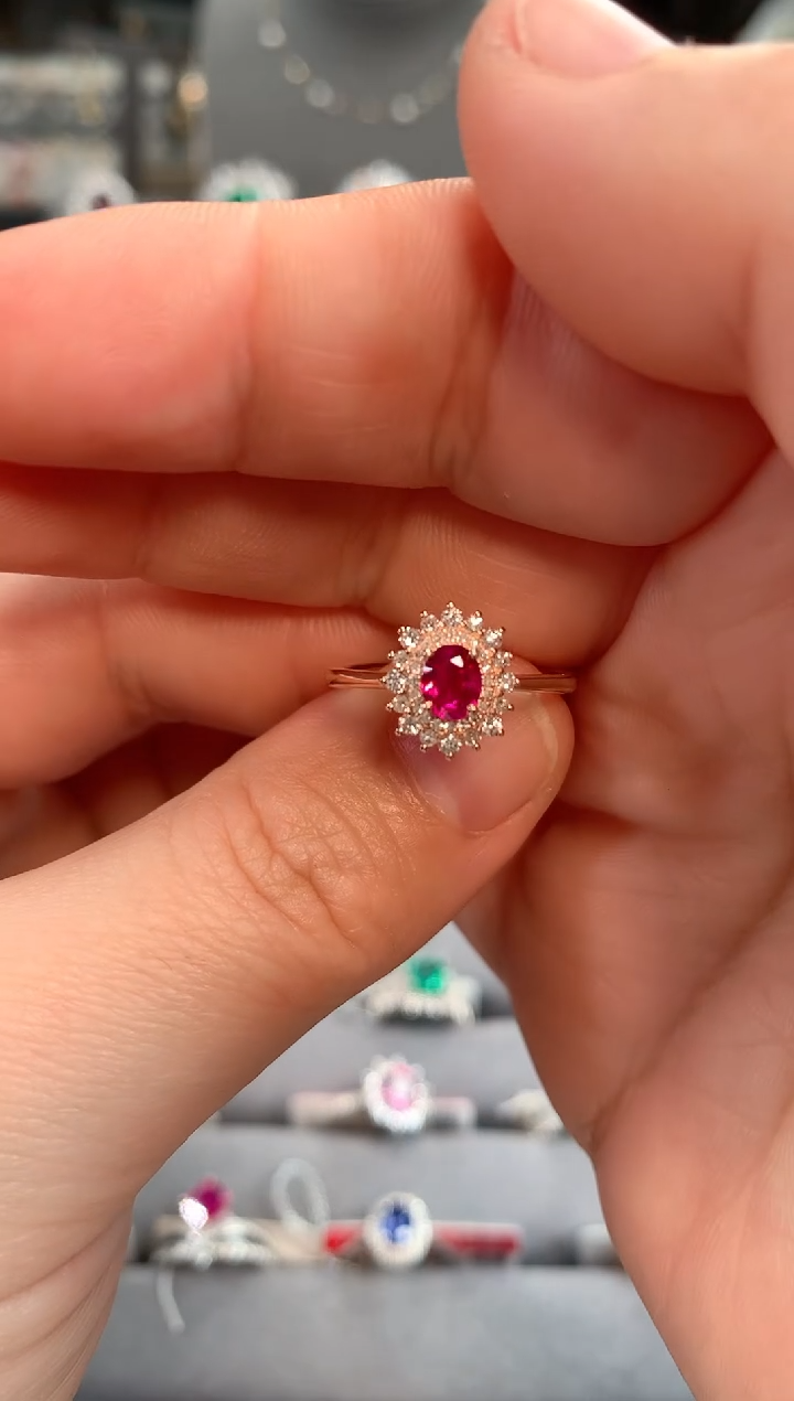 【闪购商品】红宝石戒指18K金镶嵌红宝石