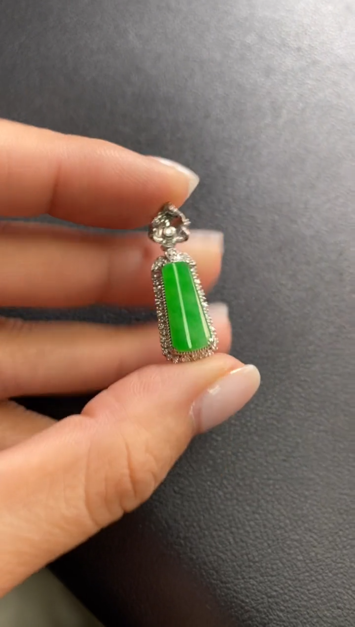 【闪购商品】翡翠颈饰18K金镶嵌不退不换 无鉴赏期