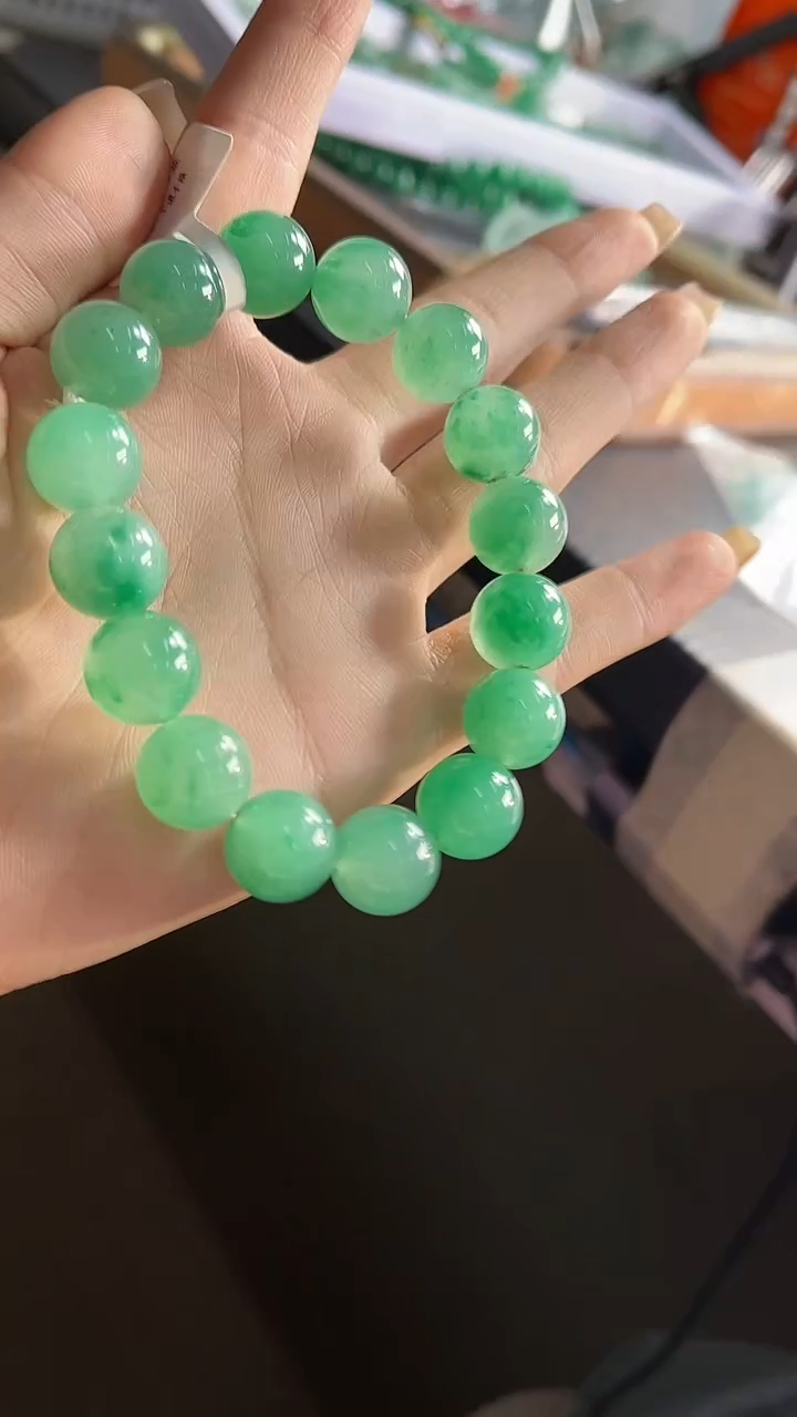 【闪购商品】石英质玉颈饰未镶嵌产地非洲翠100639036